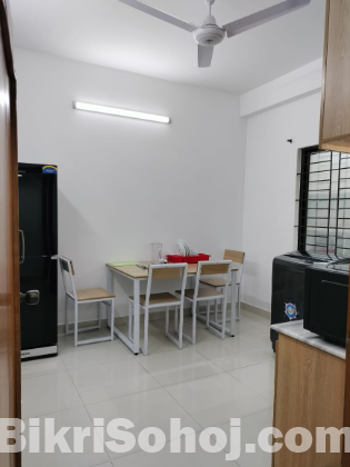 Modern Furnished 3-Bed Apt Rent in Bashundhara R/A, Dhaka